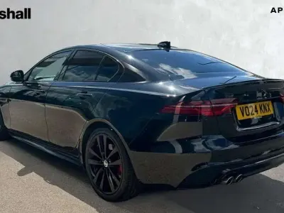 Käytetty Jaguar XE R-Dynamic 204 HP (150 kW) 2024 Musta Sedan