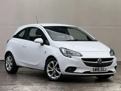 Used Vauxhall Corsa 75 HP (55 kW) 2016 White Hatchback