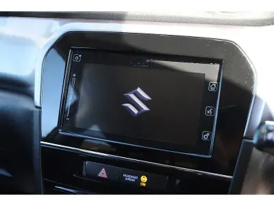 Second-hand Suzuki Vitara SZ-T 112 CP (82 kW) 2019 Alb SUV