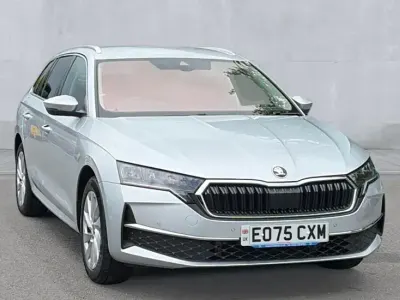 Begagnad Skoda Octavia SE L 150 HK (110 kW) 2025 Silver