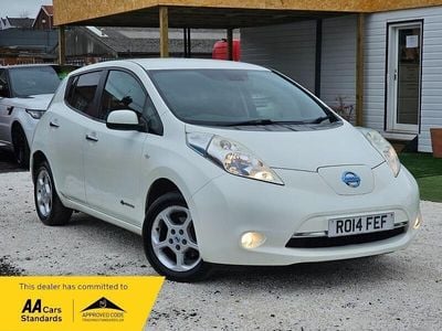 Used Nissan Leaf Acenta 80 kW (109 HP) 2014 White Hatchback