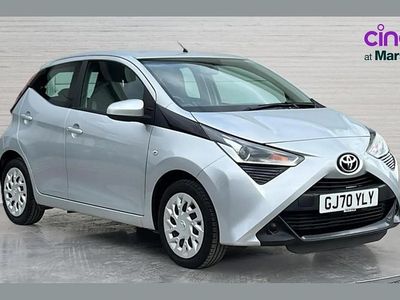 Used Toyota Aygo X-play 72 HP (52 kW) 2020 Silver Hatchback