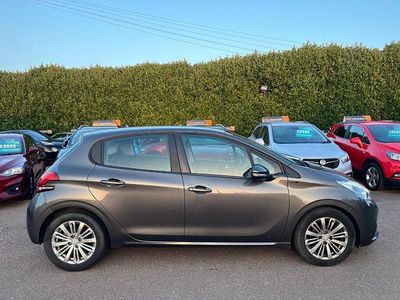 Used Peugeot 208 Signature Sky 2019 Grey Hatchback