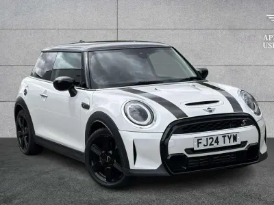 Used Mini Cooper S Classic 192 HP (141 kW) 2024 White Hatchback