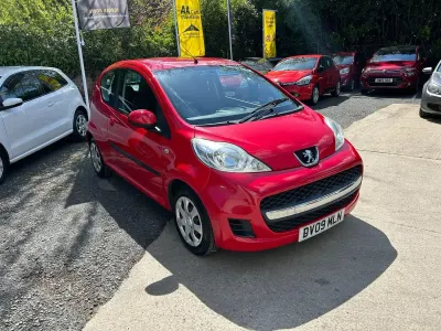 Second-hand Peugeot 107 68 CP (50 kW) 2009 Roșu Hatchback