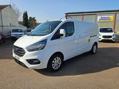 Used Ford Transit Custom Limited 130 HP (95 kW) 2021 White Van
