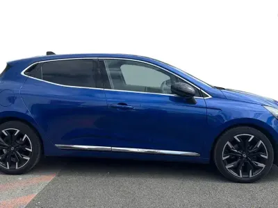 Used Renault Clio Techno 90 HP (66 kW) 2025 Blue Hatchback