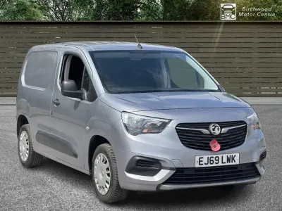 Używany Vauxhall Combo Sportive 110 KM (80 kW) 2019 Szary Minivan