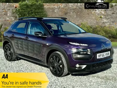 Gebraucht Citroën C4 Cactus Flair 110 PS (80 kW) 2017 Violett Kleinwagen