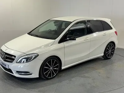 Used Mercedes B200 134 HP (98 kW) 2013 White Hatchback