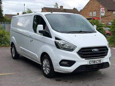 Used Ford Transit Custom Limited 130 HP (95 kW) 2018 White Van