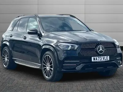 Käytetty Mercedes GLE400 AMG line 330 HP (242 kW) 2023 Musta Farmari