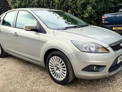 Used Ford Focus Titanium 110 HP (80 kW) 2010 Silver Hatchback