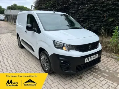 Used Peugeot Partner Premium 131 HP (96 kW) 2022 White MPV