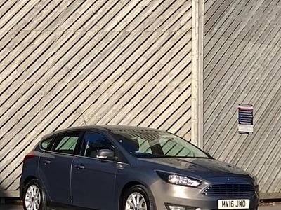 Used Ford Focus Titanium 125 HP (91 kW) 2016 Brown Hatchback