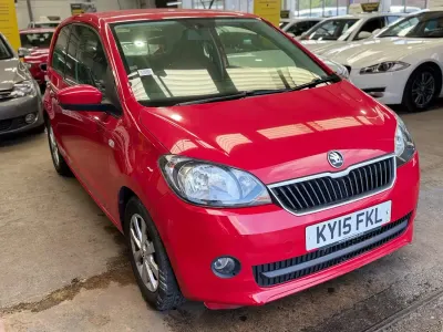Begagnad Skoda Citigo Elegance 75 HK (55 kW) 2015 Röd Halvkombi