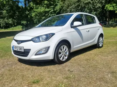 Used Hyundai i20 Active 86 HP (63 kW) 2013 White Hatchback