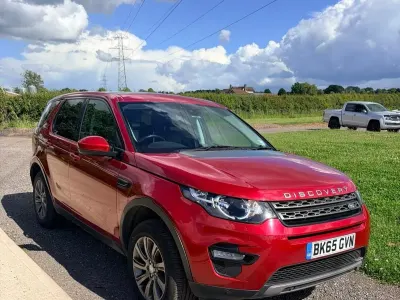 Used Land Rover Discovery 4 SE 2015 Red SUV