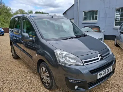 Używany Citroën Berlingo Feel 100 KM (73 kW) 2018 Szary Minivan