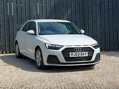 Used Audi A1 Design 95 HP (69 kW) 2020 White SUV