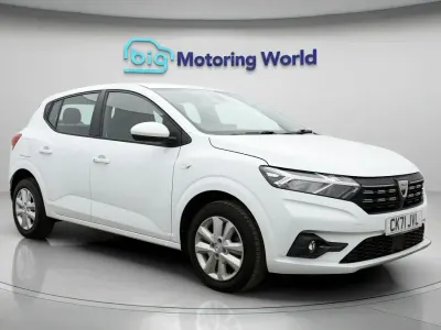 Gebraucht Dacia Sandero Comfort 91 PS (66 kW) 2021 Weiß Kleinwagen