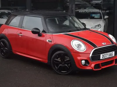 Używany Mini Cooper Hatch 136 KM (100 kW) 2017 Czerwony Hatchback