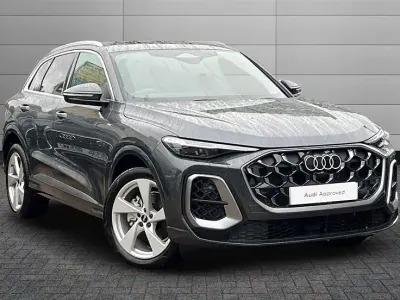 Used Audi Q5 S-Line 204 HP (150 kW) 2025 Volcano grey SUV