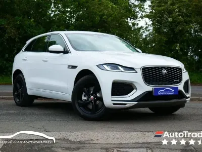 Usado Jaguar F-Pace R-Dynamic 404 HP (297 kW) 2022 Branco SUV