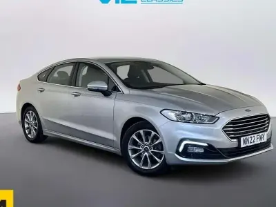 Używany Ford Mondeo Zetec 188 KM (138 kW) 2021 Srebrny Sedan/Limuzyna