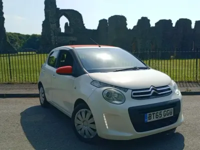 Used Citroën C1 Feel 82 HP (60 kW) 2015 White Hatchback