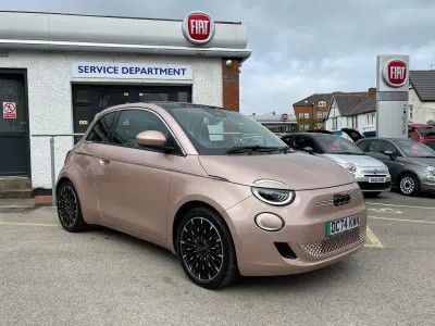 Gebraucht Fiat 500e 86 kW (118 PS) 2025 Gold Kleinwagen