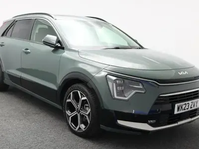 Used Kia Niro 2023 Green SUV