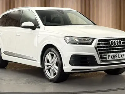 Used Audi Q7 S-Line 286 HP (210 kW) 2019 Carrara white/carrara white SUV