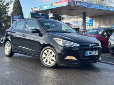 Używany Hyundai i20 84 KM (61 kW) 2016 Czarny Hatchback
