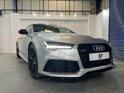 Usado Audi RS7 Sportback Performance 605 HP (444 kW) 2016 Prateado Citadino