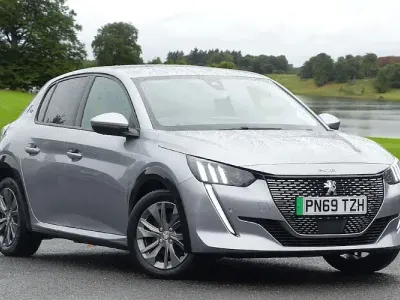 Used Peugeot e-208 Allure 100 kW (136 HP) 2021 Hatchback