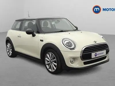 Used Mini Cooper Classic 136 HP (100 kW) 2019 White Hatchback