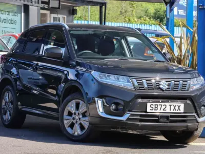 Second-hand Suzuki Vitara SZ-T 129 CP (94 kW) 2023 Negru SUV