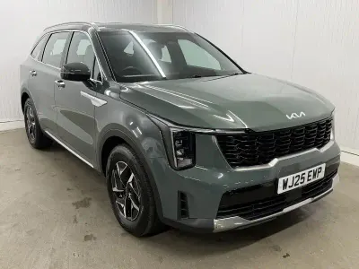 Used Kia Sorento 261 HP (191 kW) 2025 Green SUV
