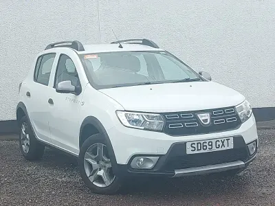 Used Dacia Sandero Comfort 90 HP (66 kW) 2019 White Hatchback