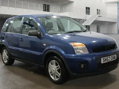 Used Ford Fusion Zetec 80 HP (58 kW) 2007 Blue Hatchback