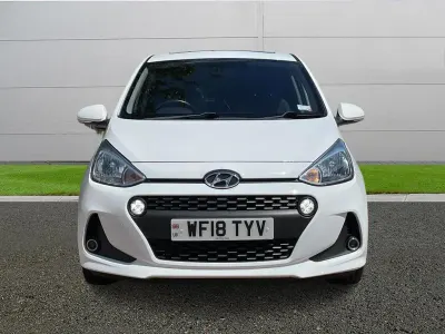 Used Hyundai i10 Premium SE 87 HP (63 kW) 2018 White Hatchback