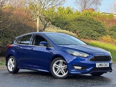 Blue Used 2016 Ford Focus Zetec Hatchback | £6,395 (Good price)