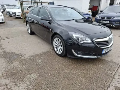 Used Vauxhall Insignia SRi 136 HP (100 kW) 2016 Black Hatchback