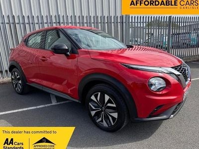 Używany Nissan Juke Acenta 117 KM (86 kW) 2022 Czerwony SUV