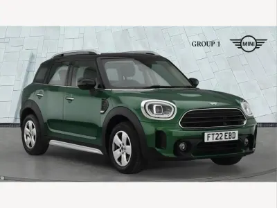 Usado Mini Cooper Countryman Classic 136 HP (100 kW) 2022 Verde SUV