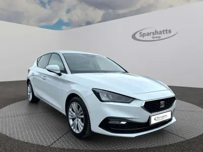 Usado Seat Leon SE Dynamic 150 HP (110 kW) 2022 Branco Citadino