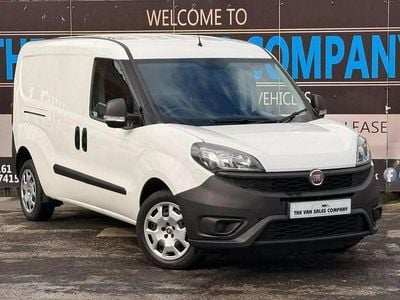Begagnad Fiat Doblò S 2021 Vit Minibuss