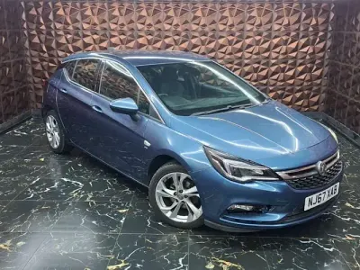 Used Vauxhall Astra SRi 150 HP (110 kW) 2017 Blue Hatchback