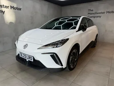 Used MG MG4 EV Trophy 63 kW (87 HP) 2023 White Hatchback